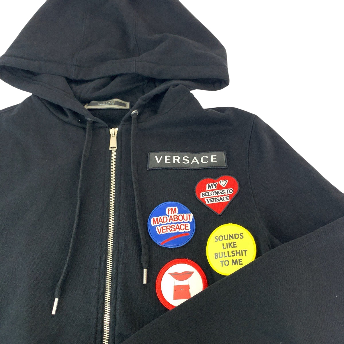 19803
VERSACE ヴェルサーチ マルチカラーパッチ パーカー サイズM パンツ サイズS ブラック 黒 マルチカラー コットン セットアップ 上下セット スウェット パーカー フーディ パンツ  メンズ ABP
