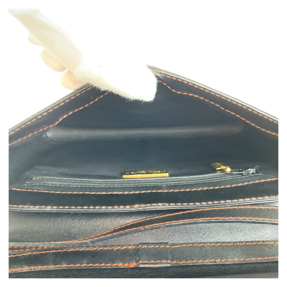 19805
YVES SAINT LAURENT イヴ サンローラン ヴィンテージ YSL Yカットアウト ブラック 黒 オレンジ ゴールド金具 レザー ショルダーバッグ メッセンジャーバッグ レディース AB42
