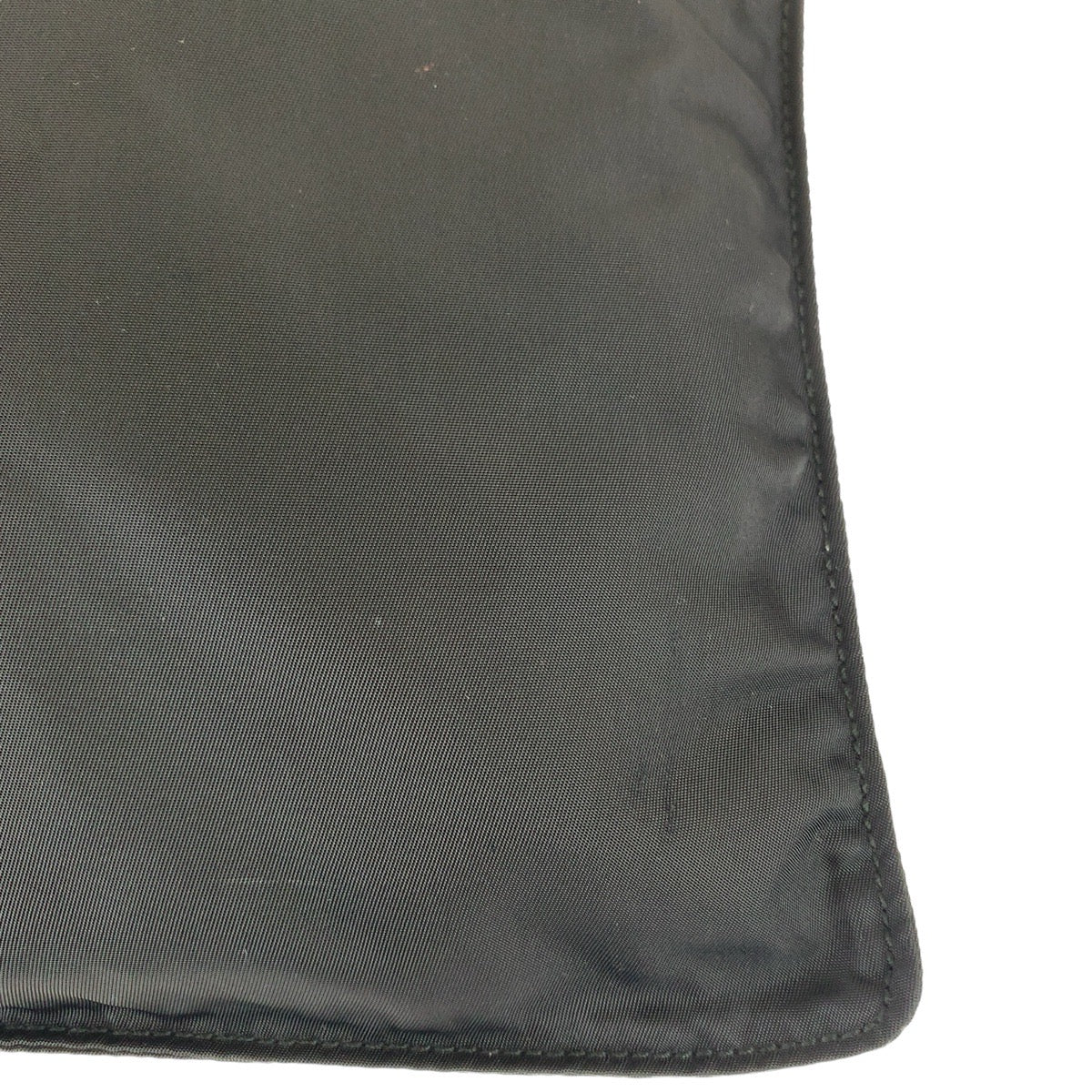 19846
PRADA プラダ テスート 三角ロゴプレート ブラック シルバー金具 ナイロン 斜め掛け ショルダーバッグ サコッシュ  メンズ ABP