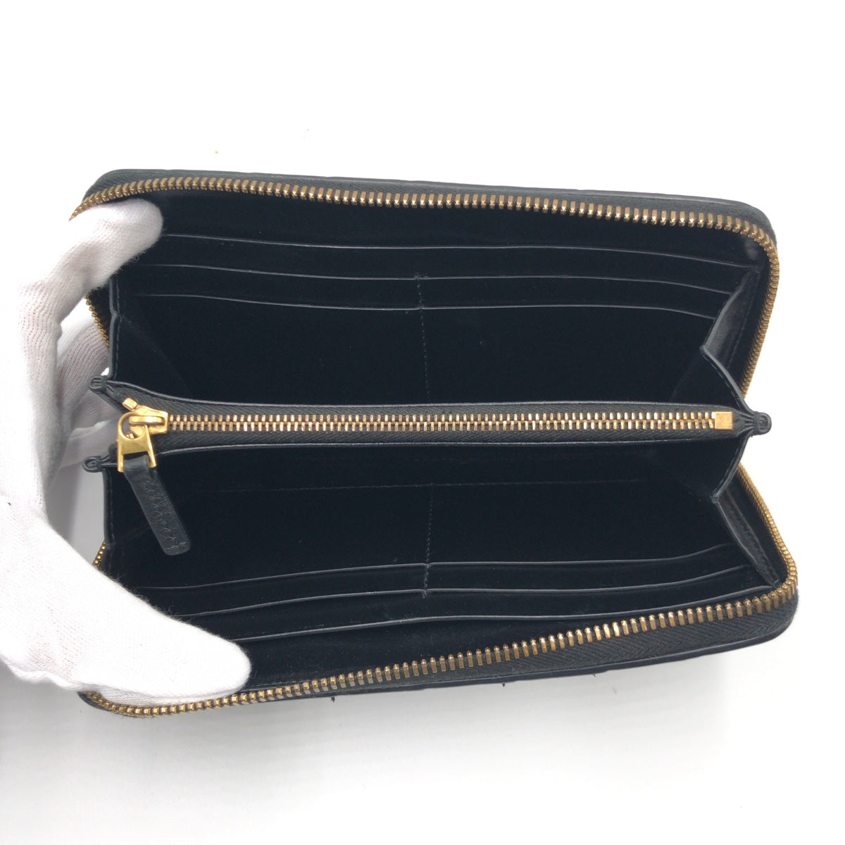 19862
BOTTEGAVENETA ボッテガヴェネタ イントレチャート ブラック 黒 ゴールド金具 レザー 長財布 ロングウォレット メンズ ABP