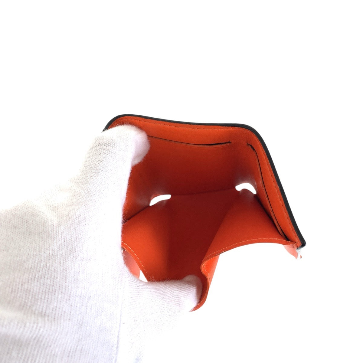 19865
LOUIS VUITTON ルイヴィトン タイガラマ モノグラム ディスカバリー コンパクトウォレット ボルケーノオレンジ シルバー金具 レザー M69245 折財布 コンパクトウォレット レディース AB28