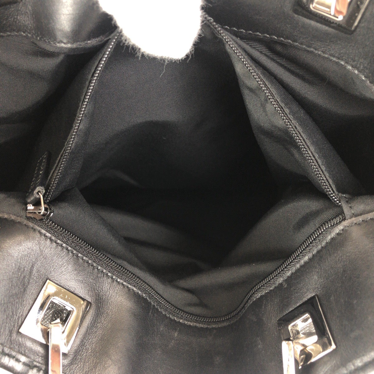 19872
GUCCI グッチ ブラック 黒 シルバー金具 GGキャンバス / レザー 31243 トートバッグ ショルダーバッグ レディース AB27