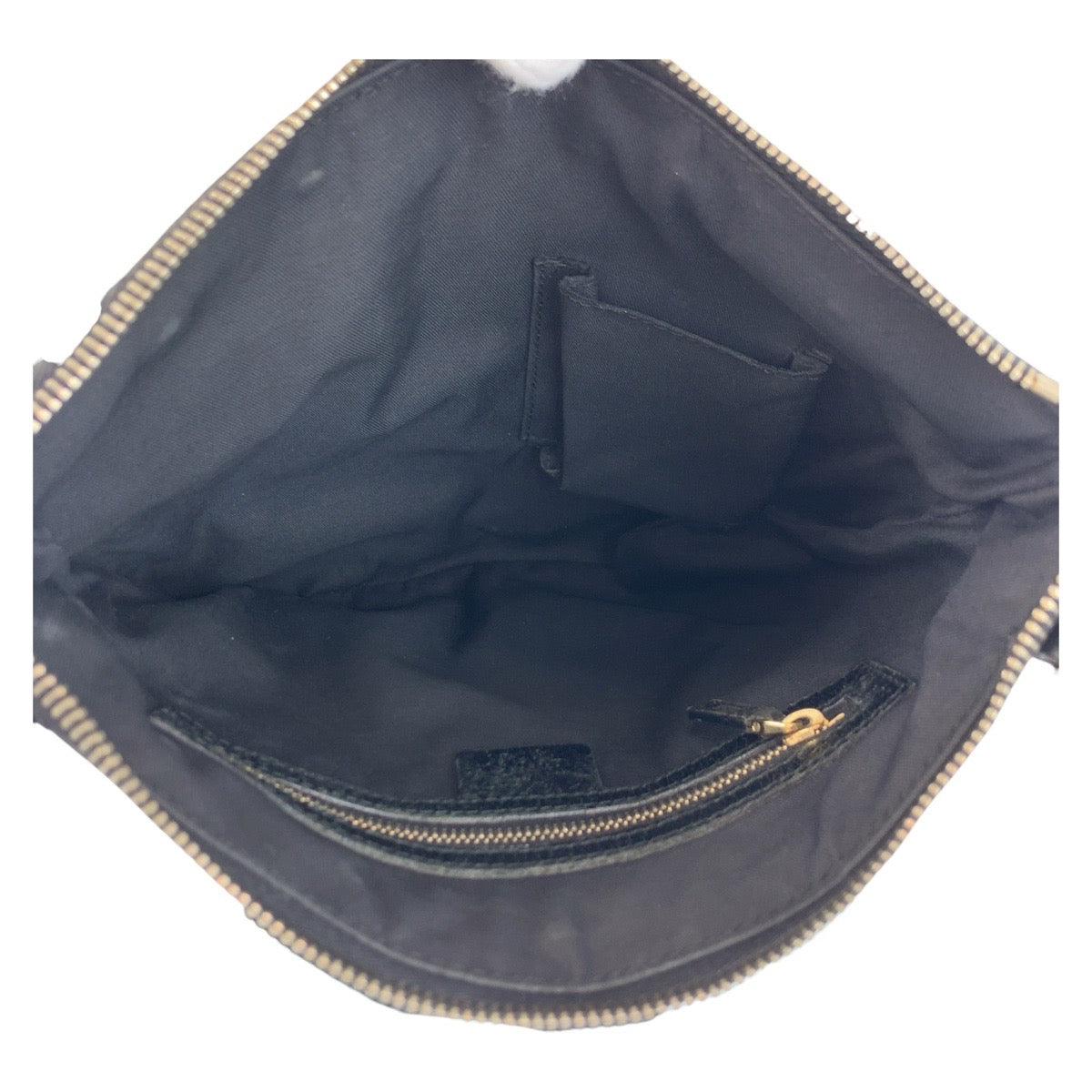 19884
GUCCI グッチ スタッズ ブラック 黒 ゴールド金具 GGキャンバス / レザー 120893 ショルダーバッグ ポシェット レディース AB20