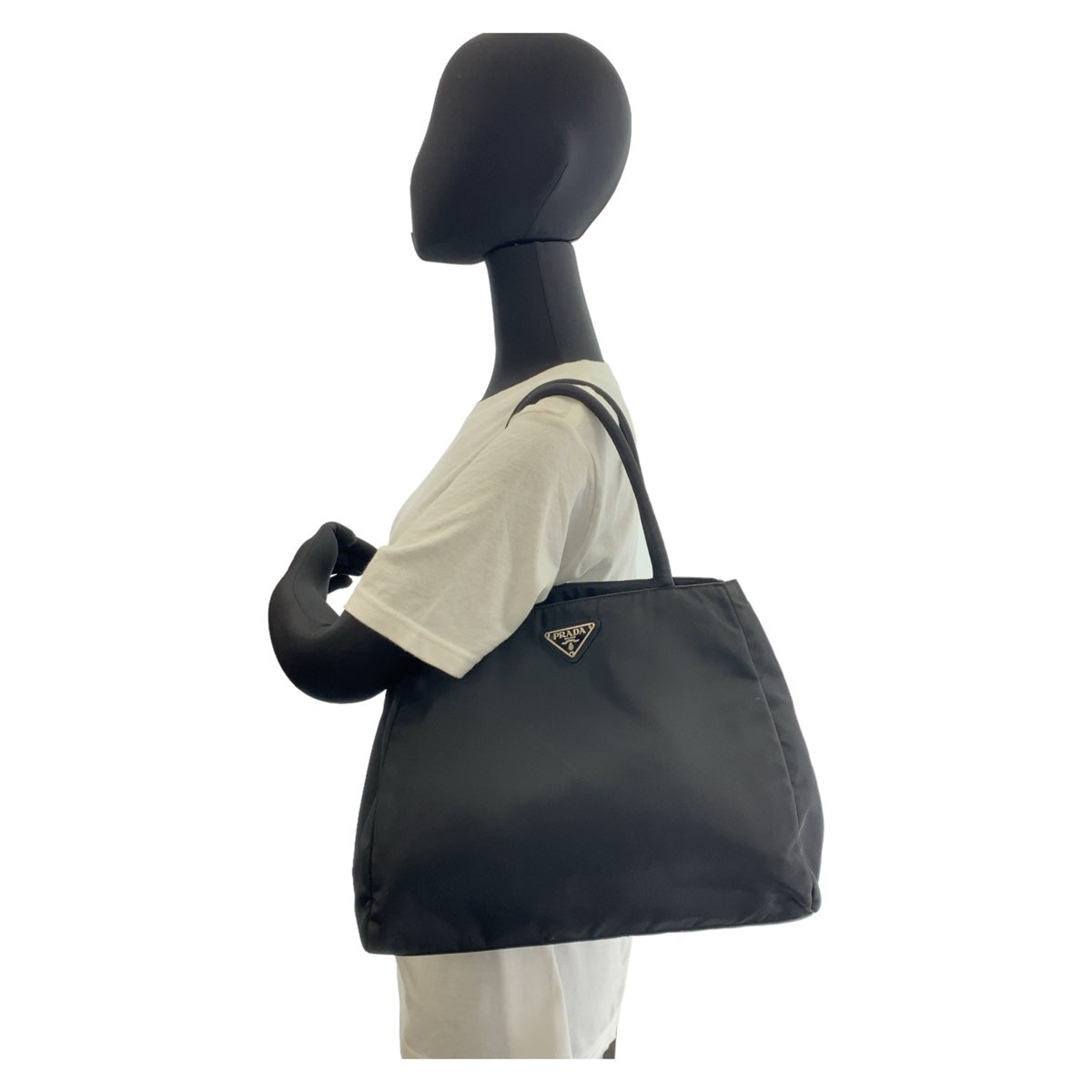 19936
PRADA プラダ テスート 三角ロゴプレート ブラック 黒 シルバー金具 ナイロン トートバッグ ショルダーバッグ  レディース ABP