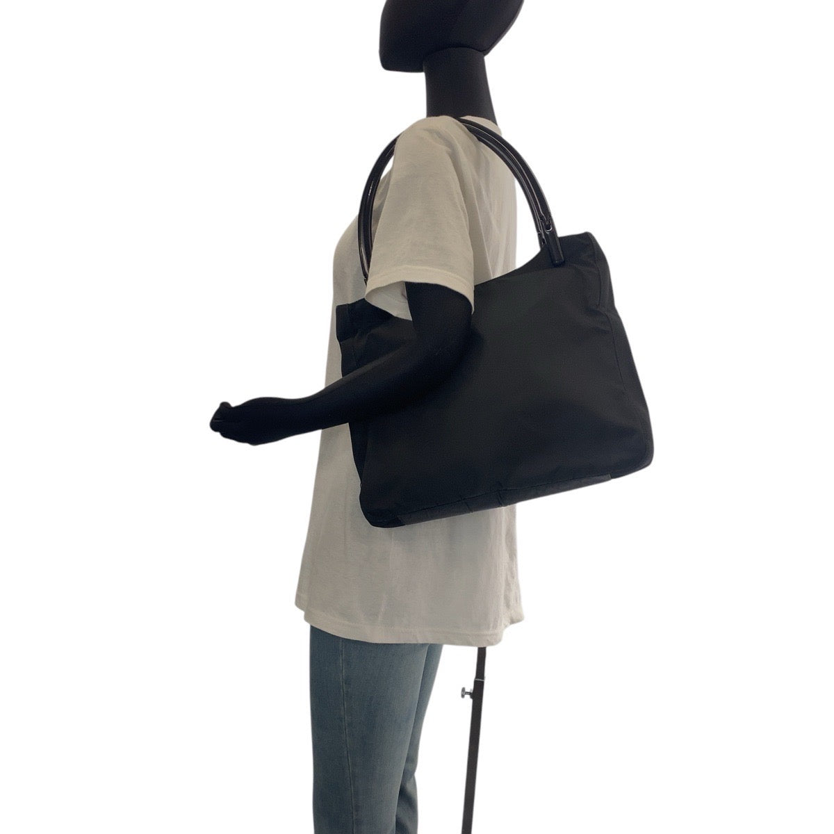 19959
PRADA プラダ テスート 三角ロゴプレート ブラック 黒 シルバー金具 ナイロン / プラスチック トートバッグ ショルダーバッグ レディース ABP