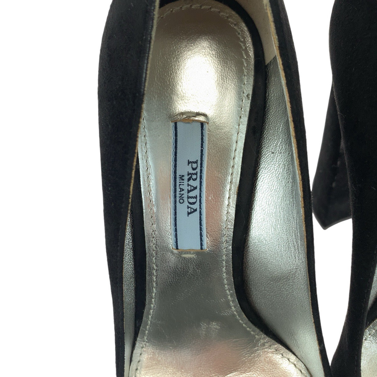 20017
PRADA プラダ ブラック 黒 ゴールド金具 スウェード パンプス チャンキーヒール ハイヒール レディース ABP12