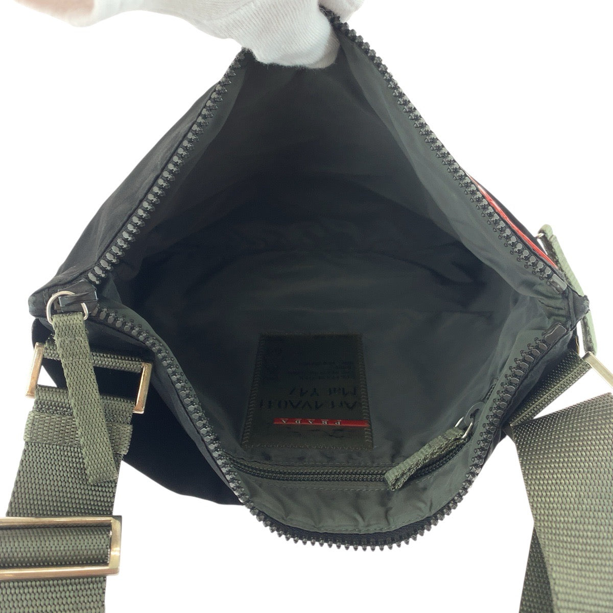 20118
PRADA SPORTS プラダスポーツ ブラック 黒 シルバー金具 ナイロン ショルダーバッグ ポシェット レディース ABP35