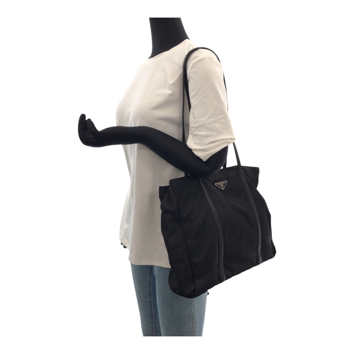 20119
PRADA プラダ テスート 三角ロゴプレート ブラック 黒 シルバー金具 ナイロン トートバッグ ショルダーバッグ レディース AB28