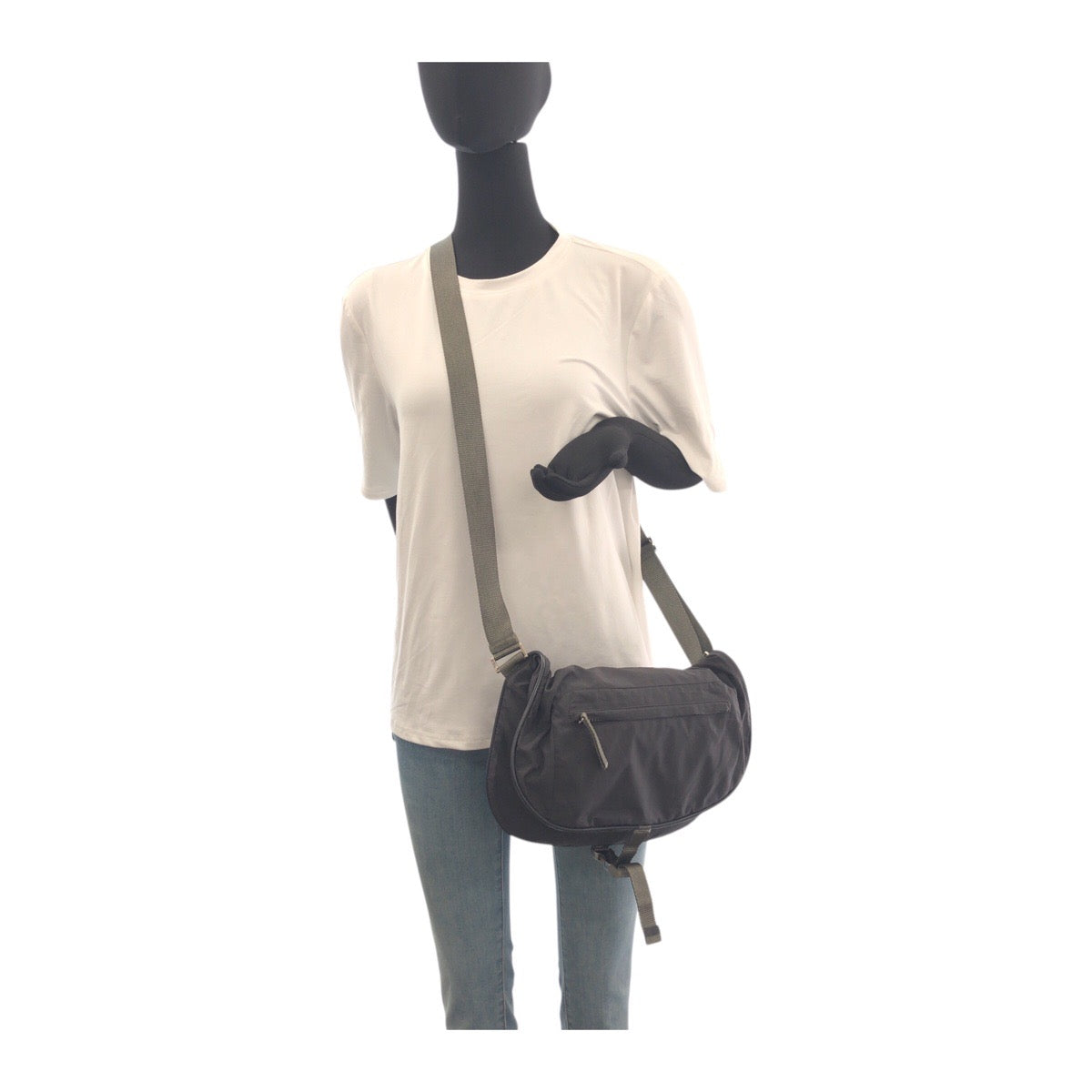 20121
PRADA プラダ スポーツ ブラック 黒 グレー シルバー金具 ナイロン ショルダーバッグ メッセンジャーバッグ メンズ AB22
