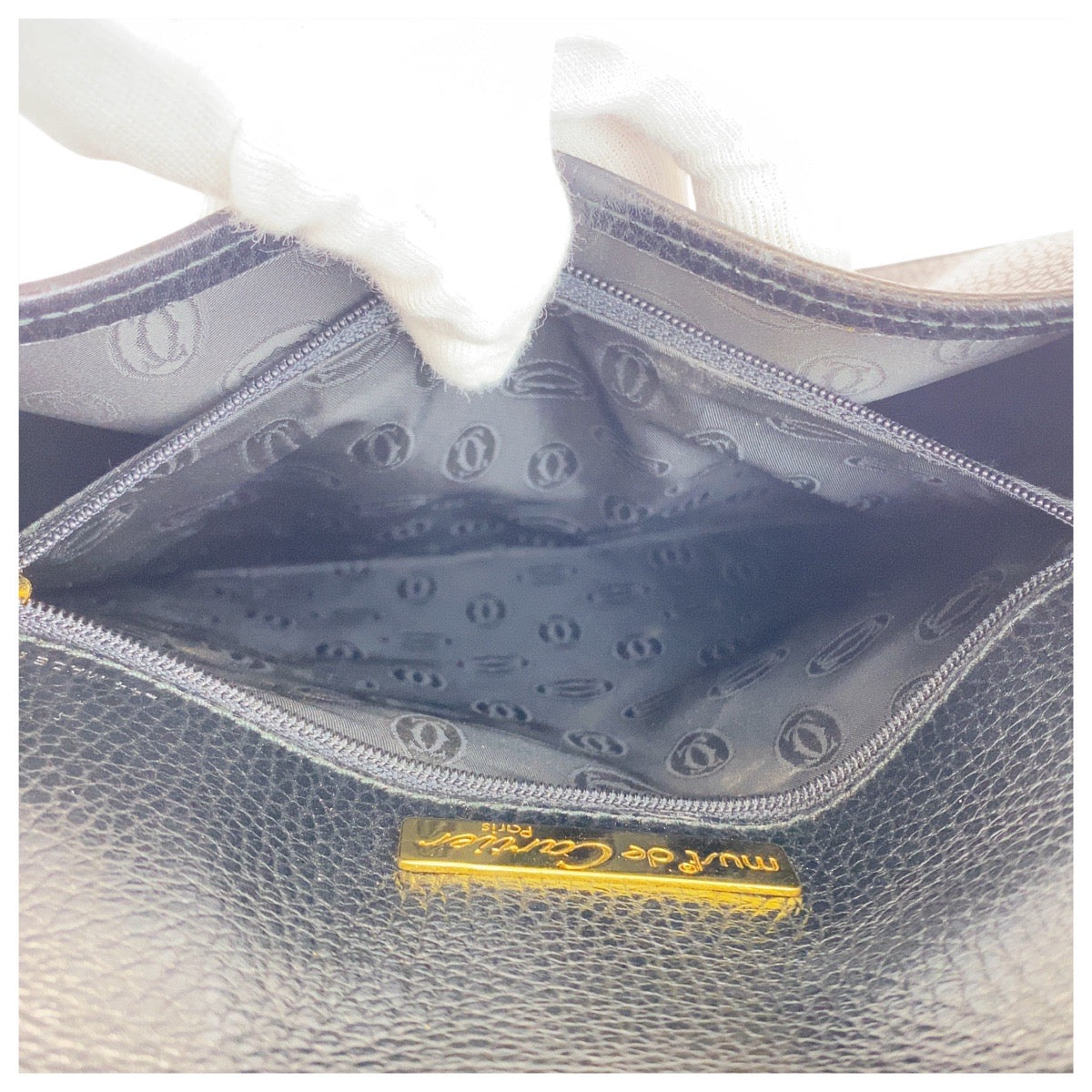 20140
CARTIER カルティエ マストライン ブラック 黒 ゴールド金具 レザー ショルダーバッグ ポシェット レディース ABP49