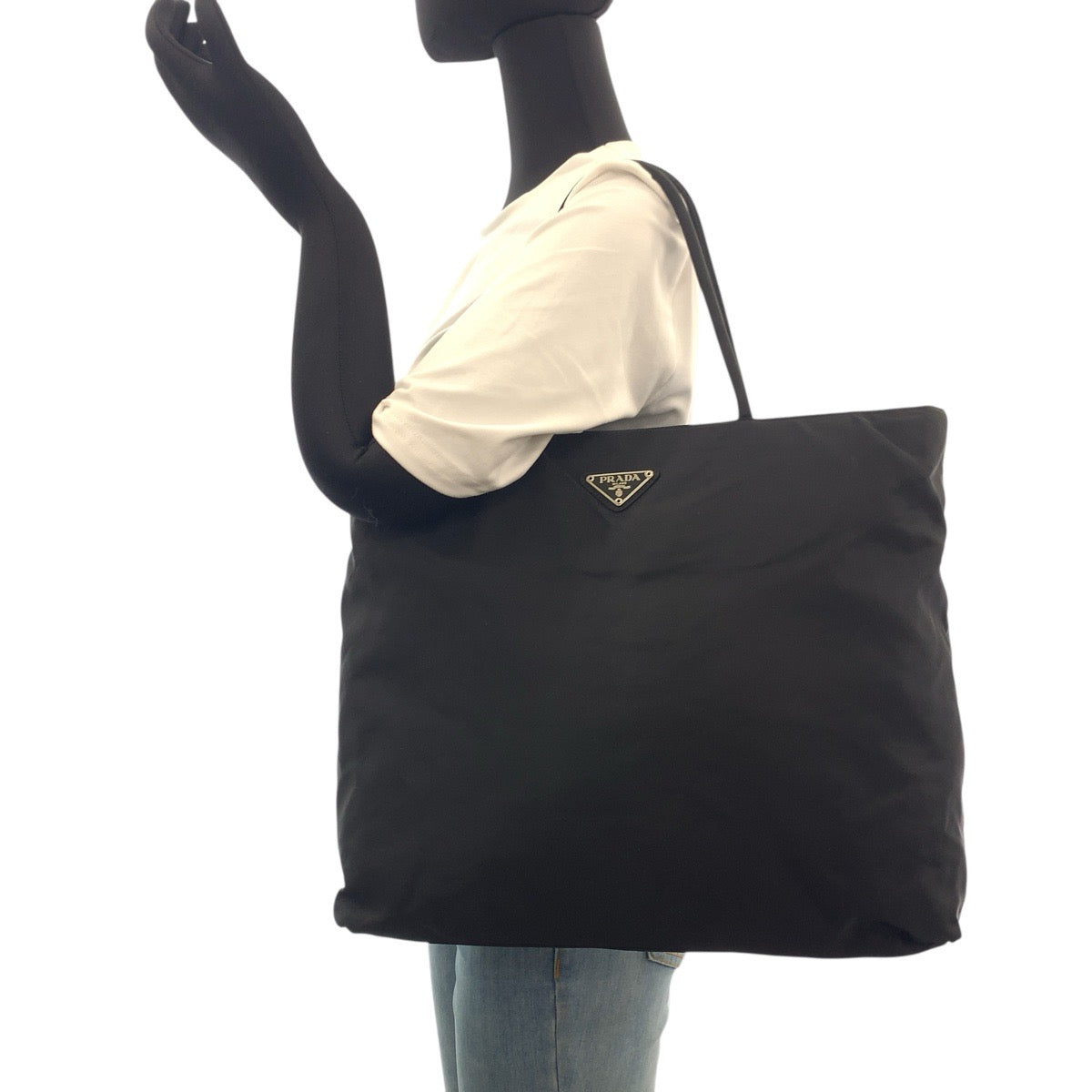 20160
PRADA プラダ テスート 三角ロゴプレート ブラック 黒 シルバー金具 ナイロン トートバッグ ショルダーバッグ レディース A42