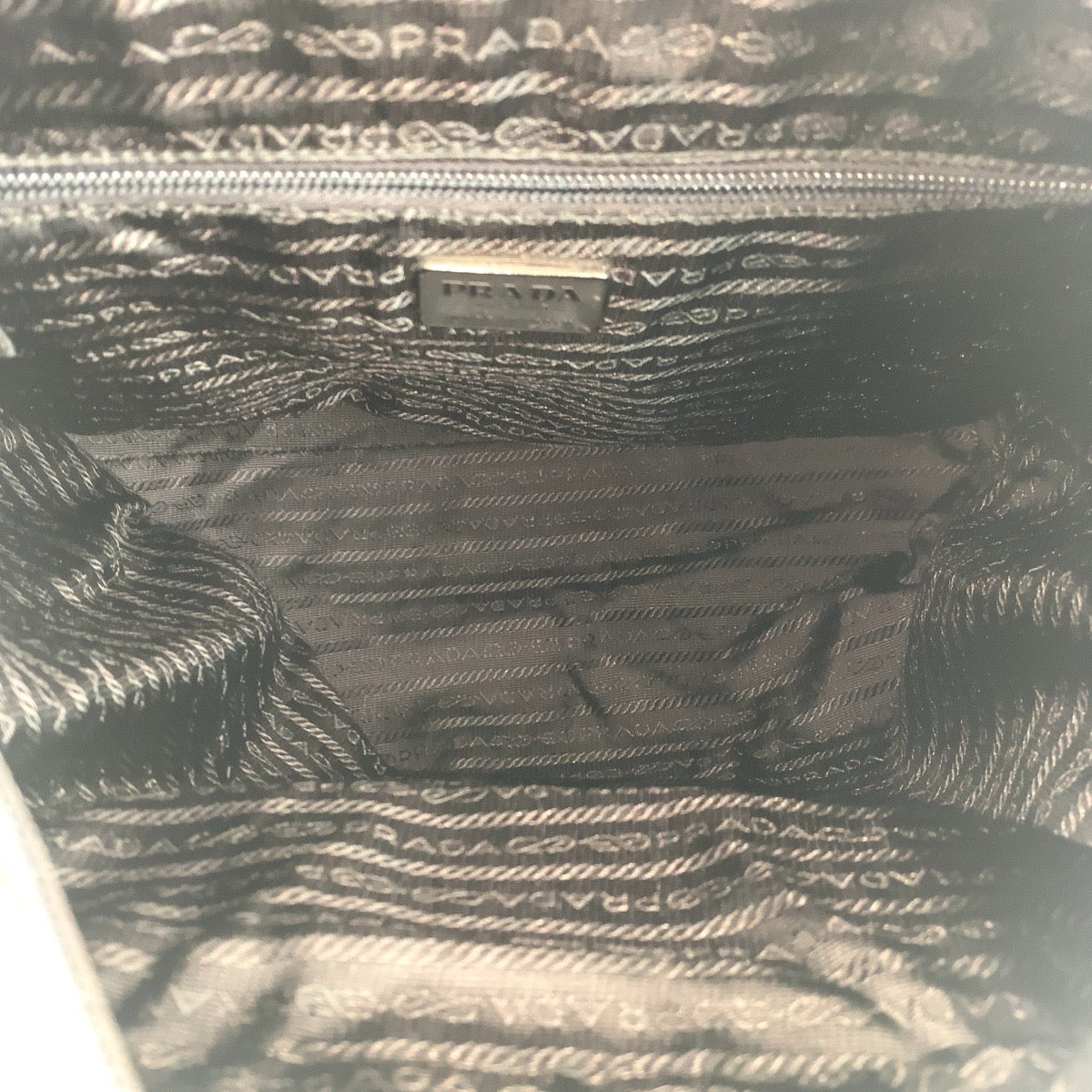 20160
PRADA プラダ テスート 三角ロゴプレート ブラック 黒 シルバー金具 ナイロン トートバッグ ショルダーバッグ レディース A42