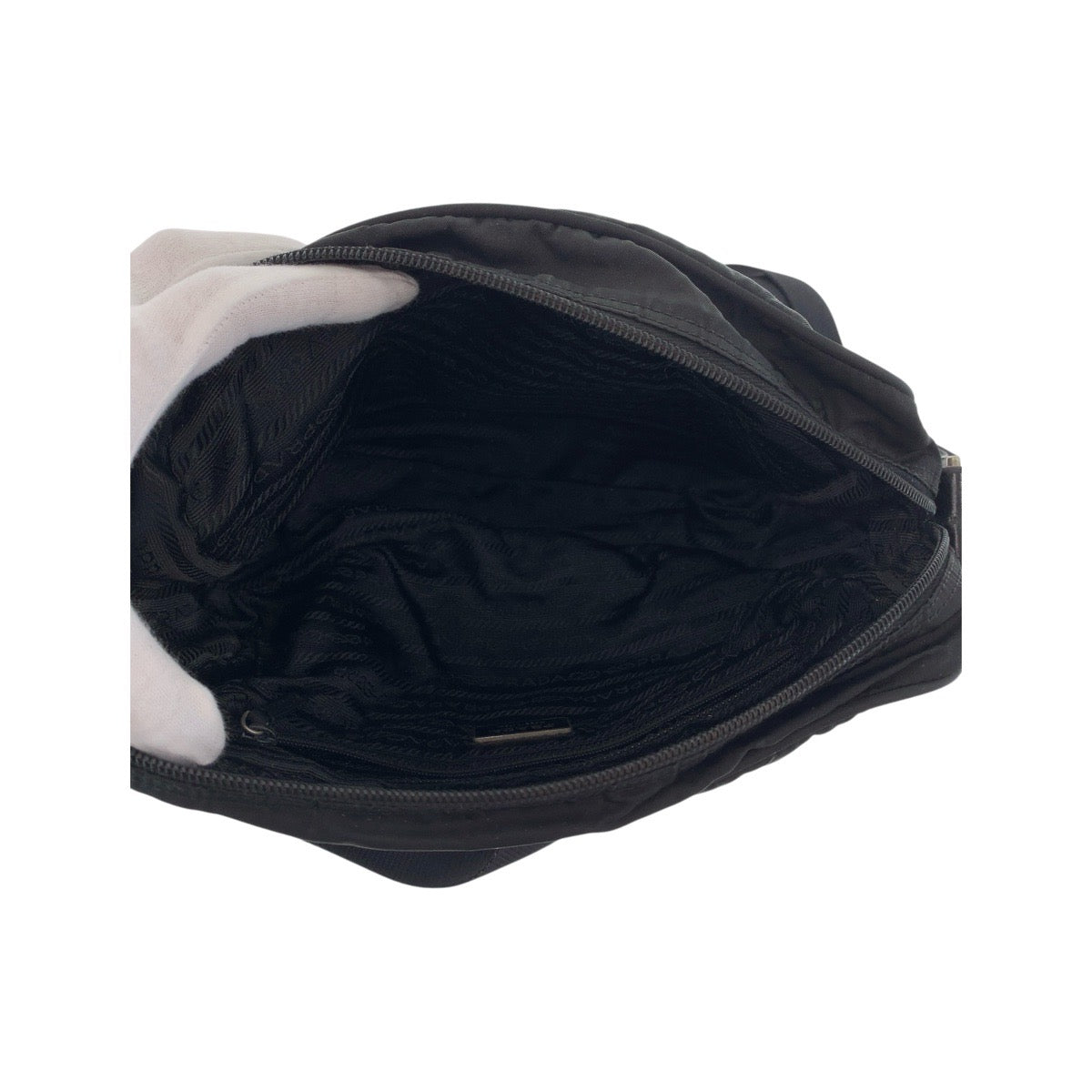 20174
PRADA プラダ テスート 三角ロゴプレート ブラック 黒 シルバー金具 ナイロン ショルダーバッグ ポシェット レディース AB35