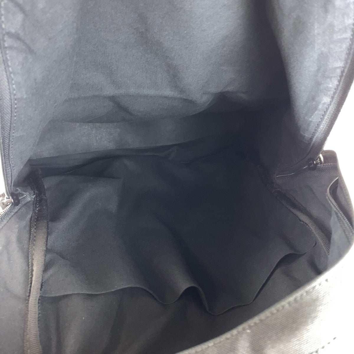 20201
BALENCIAGA バレンシアガ ブラック 黒 シルバー金具 ナイロン リュック バックパック メンズ ABP