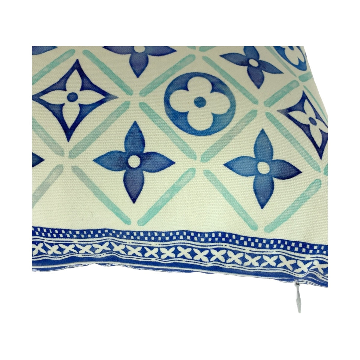 20206
LOUIS VUITTON ルイヴィトン モノグラム 男女兼用 ホワイト ブルー コットン インテリア クッション A62