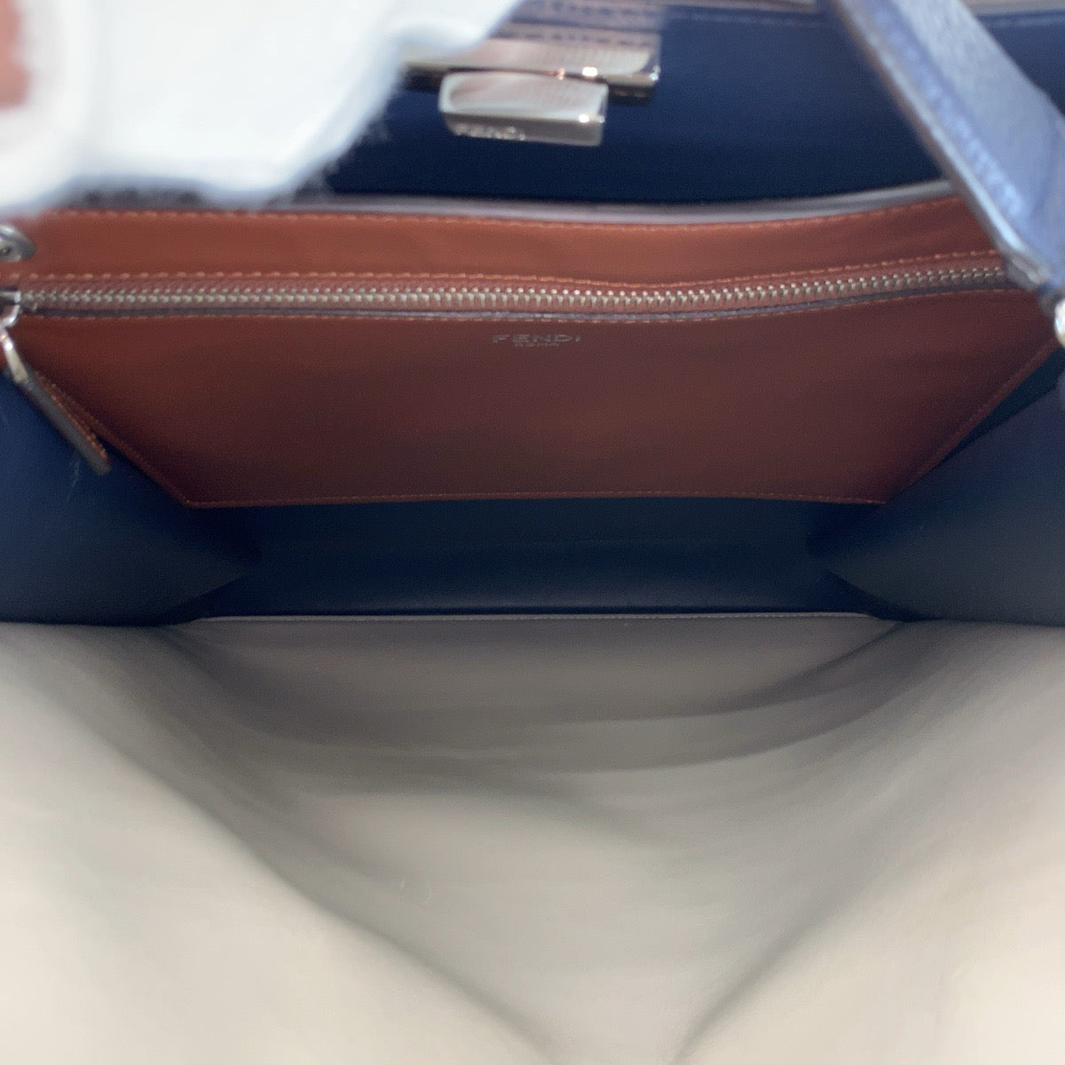 20221
FENDI フェンディ ピーカブー アイシーユー ネイビー シルバー金具 レザー 7VA528 ショルダーバッグ トートバッグ 2way メンズ A100