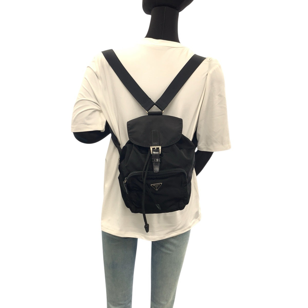 20243
PRADA プラダ テスート 三角ロゴマーク ブラック 黒 シルバー金具 ナイロン リュック バックパック レディース AB36