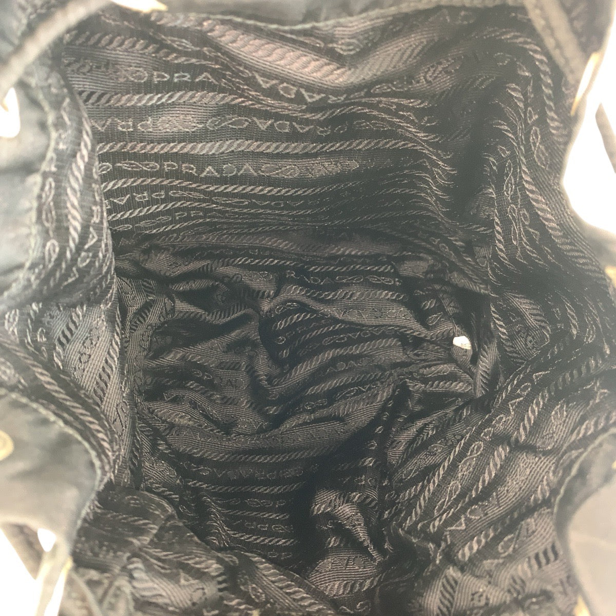 20243
PRADA プラダ テスート 三角ロゴマーク ブラック 黒 シルバー金具 ナイロン リュック バックパック レディース AB36