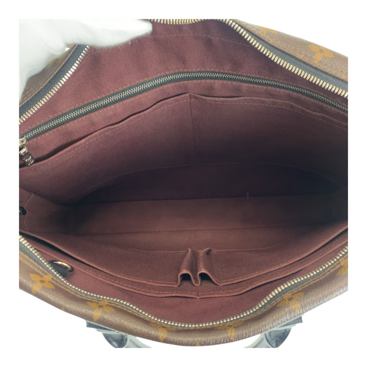 20245
LOUIS VUITTON ルイヴィトン モノグラム・マカサー ポルトドキュマン・ヴォワヤージュ ブラウン ブラック シルバー金具 PVC M40225 ビジネスバッグ ブリーフケース メンズ ABP70