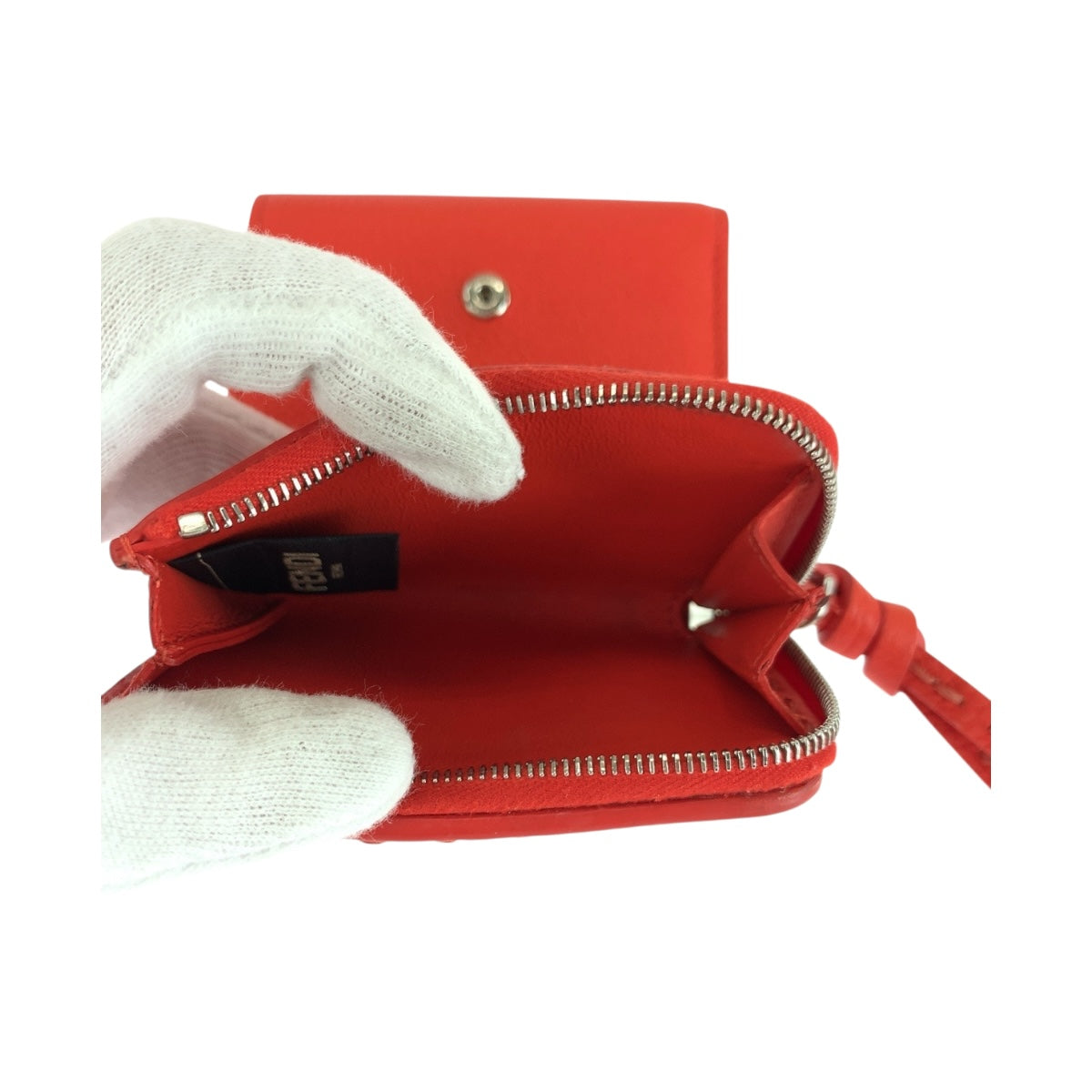 20255
FENDI フェンディ ピーカブー マイクロ レッド シルバー金具 レザー 8M0499 ARC1 折財布 コンパクトウォレット レディース A29