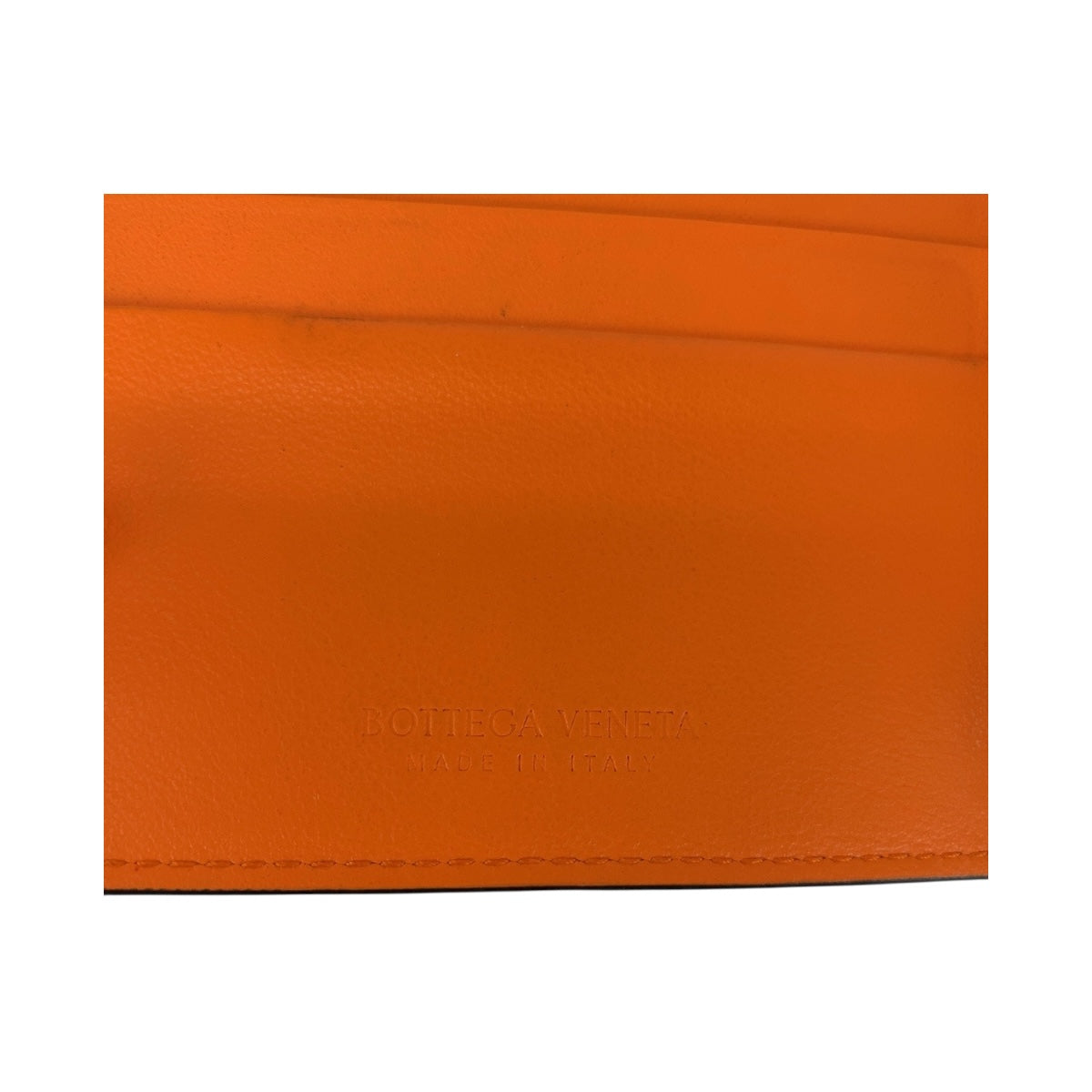 20257
BOTTEGAVENETA ボッテガヴェネタ イントレチャート ブラック 黒 シルバー金具 レザー 折財布 マネークリップ メンズ A35