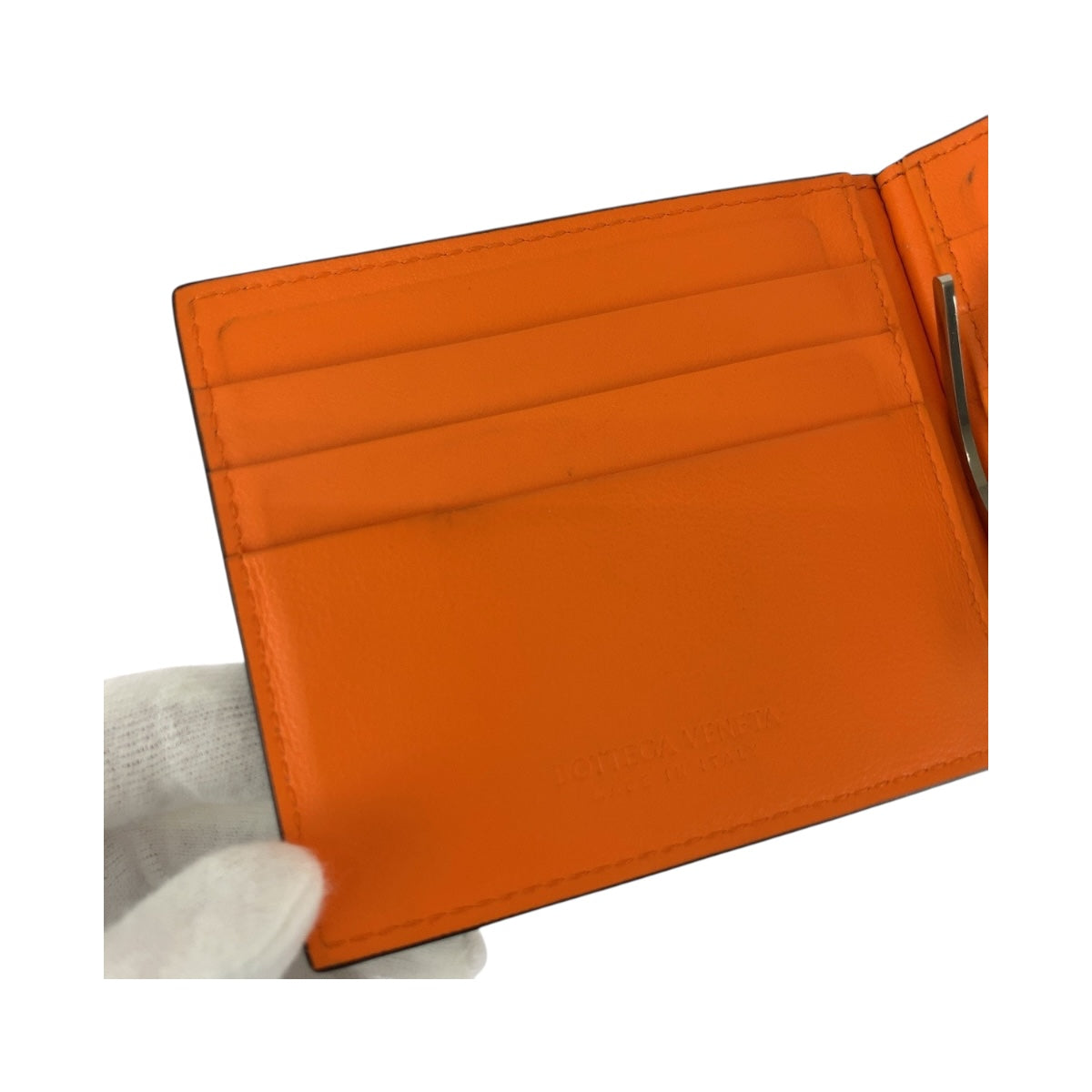 20257
BOTTEGAVENETA ボッテガヴェネタ イントレチャート ブラック 黒 シルバー金具 レザー 折財布 マネークリップ メンズ A35