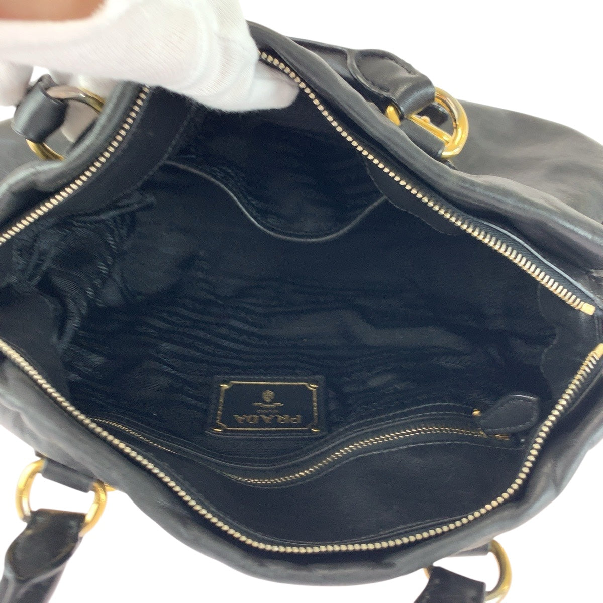 20283
PRADA プラダ ロゴ ブラック 黒 ゴールド金具 レザー BN1903 ショルダーバッグ ハンドバッグ レディース ABP49