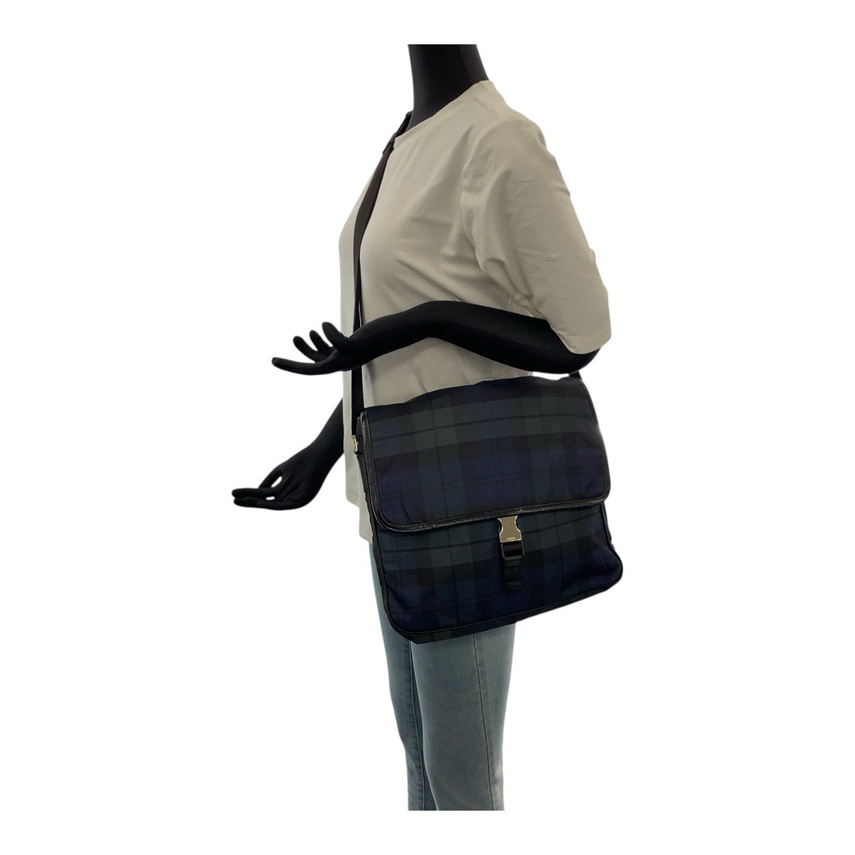 20291
PRADA プラダ テスート 三角ロゴプレート チェック柄 緑 青 黒 シルバー金具 ナイロン ショルダーバッグ メッセンジャーバッグ メンズ A56