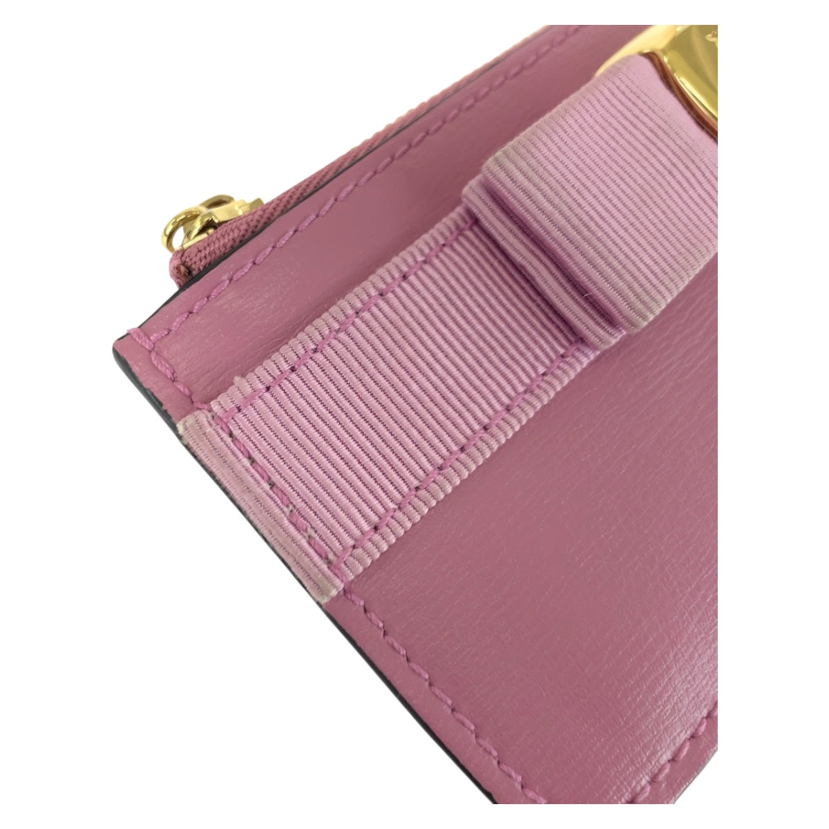 20292
Salvatore Ferragamo サルヴァトーレフェラガモ ヴィラリボン ピンク ゴールド金具 レザー コインケース フラグメントケース レディース ABP14