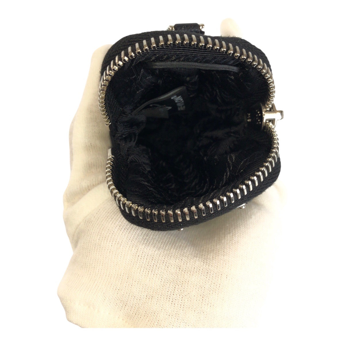 20302
PRADA プラダ テスート 三角ロゴプレート ブラック 黒 シルバー 金具 ナイロン ミニポーチ キーホルダー 男女兼用 メンズ A35