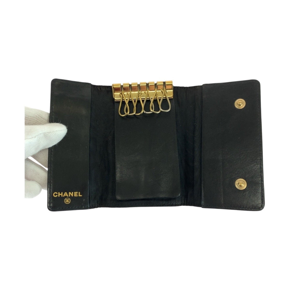 20325
CHANEL シャネル ヴィンテージ ココマーク ブラック 黒 ゴールド金具 レザー キーケース 6連 レディース ABP21