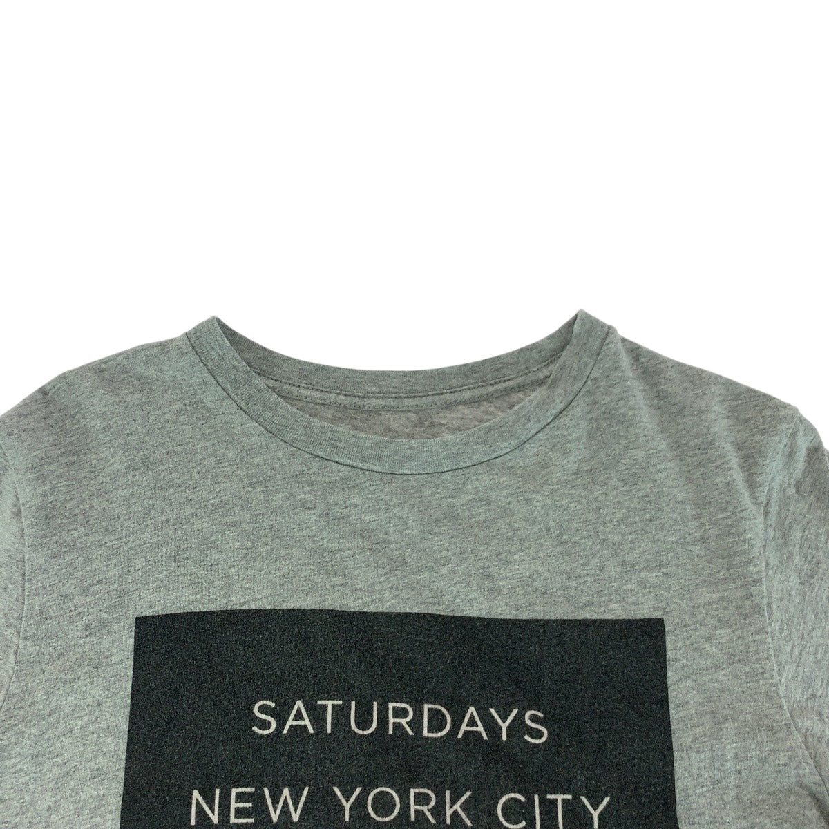 20333
SATURDAYS SURF NYC サタデーズサーフニューヨーク ロゴ サイズS グレー ブラック コットン 半袖Tシャツ クルーネック メンズ AB3