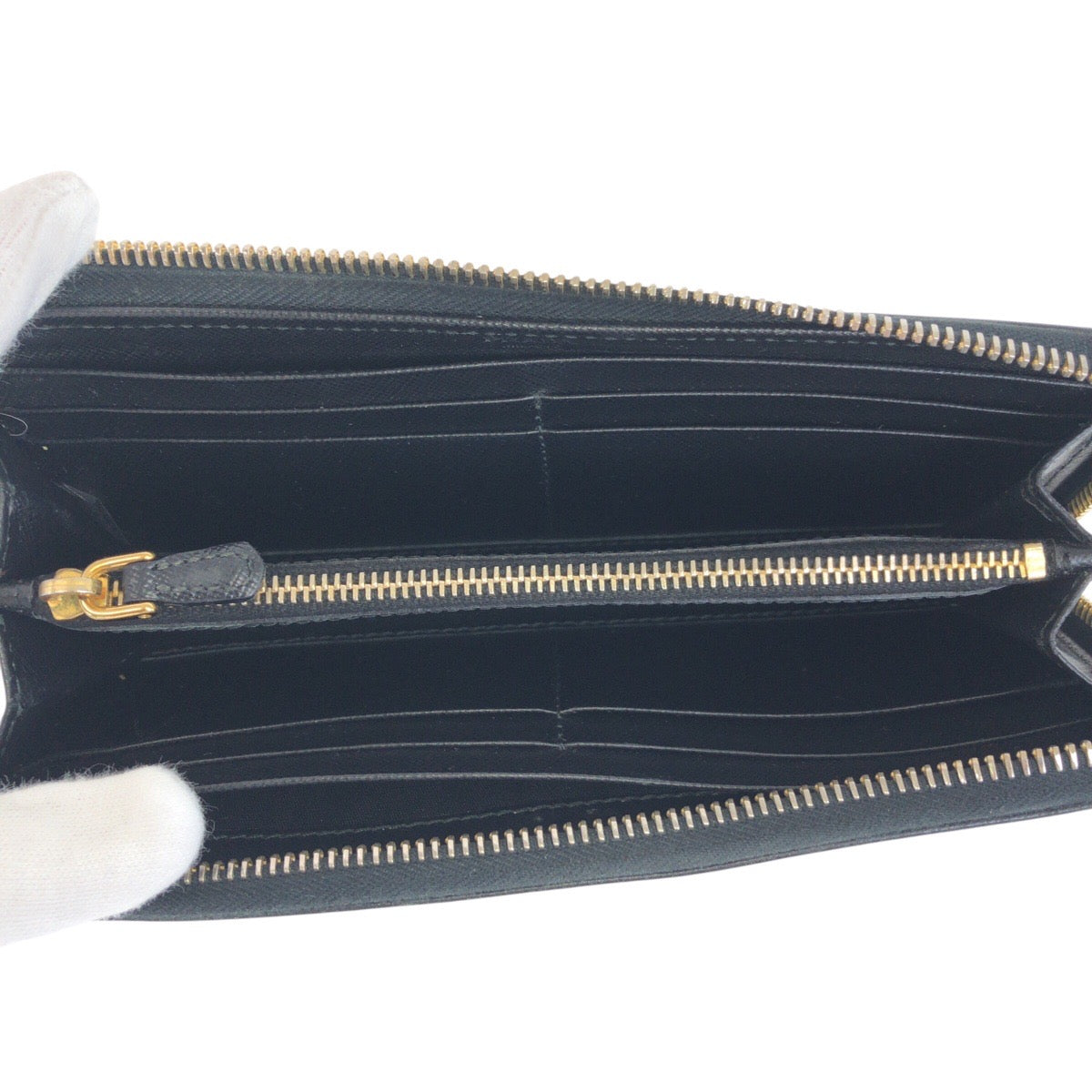 20355
PRADA プラダ サフィアーノ ロゴ ブラック 黒 ゴールド金具 レザー 長財布 ロングウォレット 男女兼用 レディース AB14