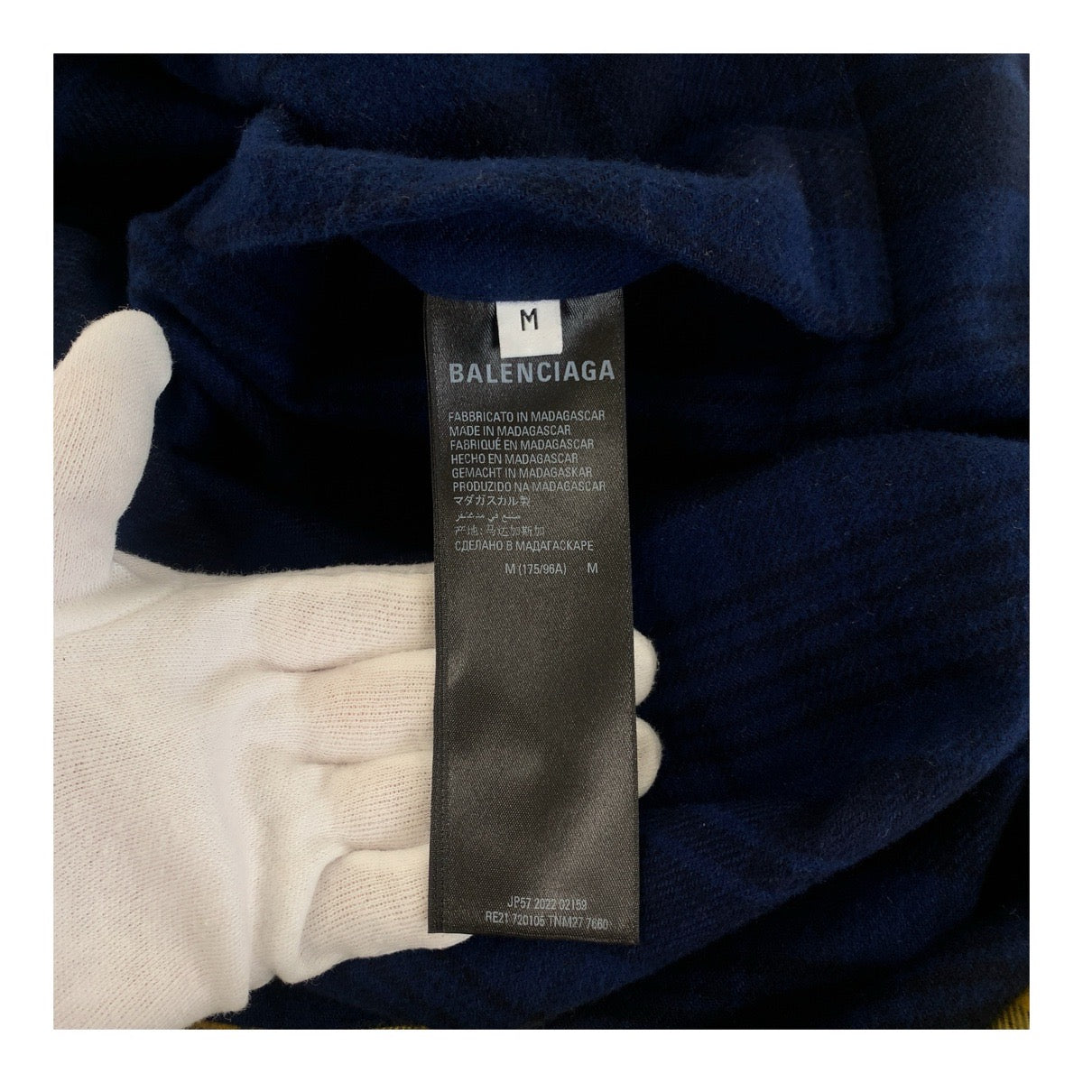 20391
BALENCIAGA バレンシアガ サイズM イエロー ブルー コットン 720105TNM27 長袖シャツ リバーシブル チェックシャツ メンズ A100