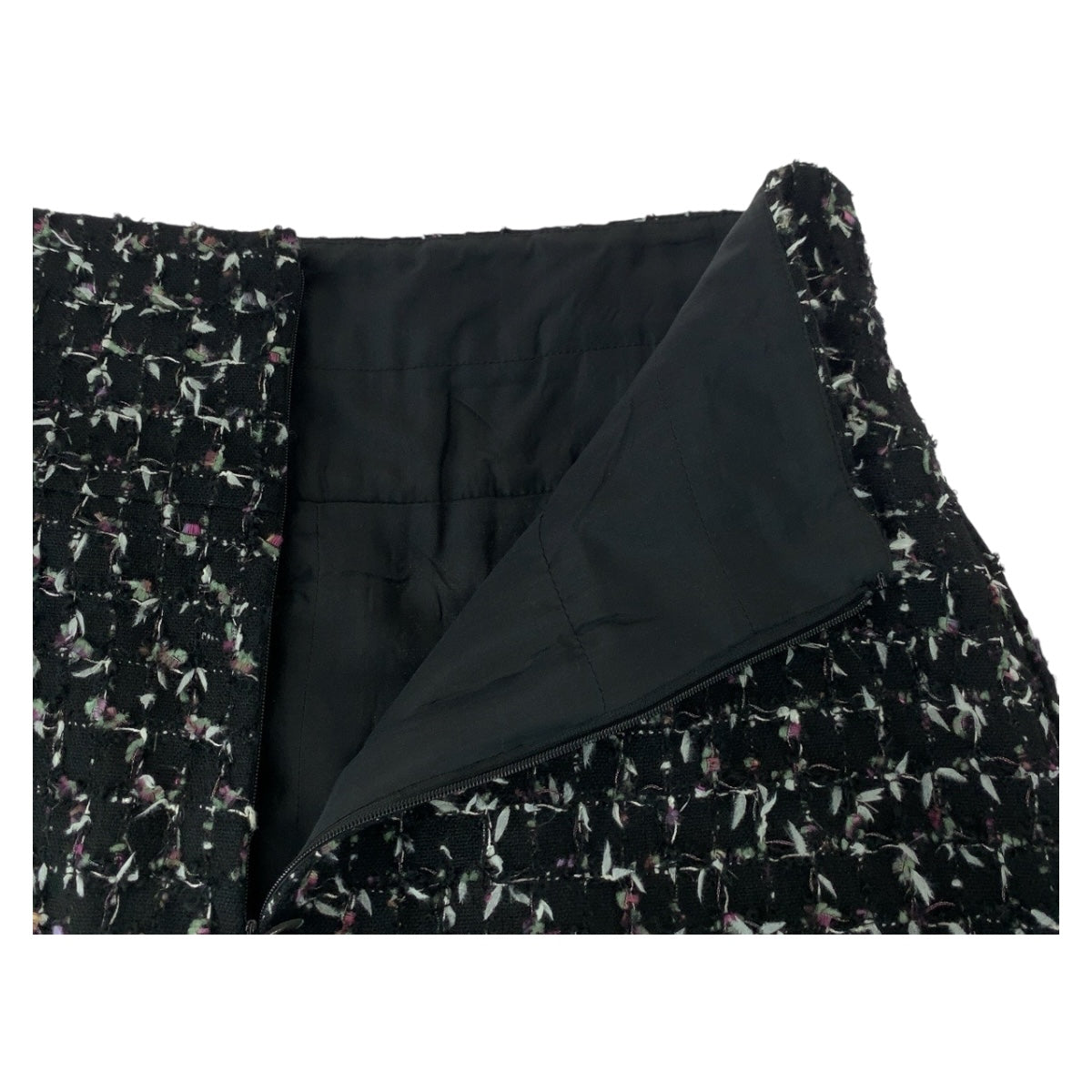 20427
CHANEL シャネル ツイード ココマーク サイズ38 ブラック 黒 ピンク ブラック金具 ウール P29310V19329 スカート レディース A60