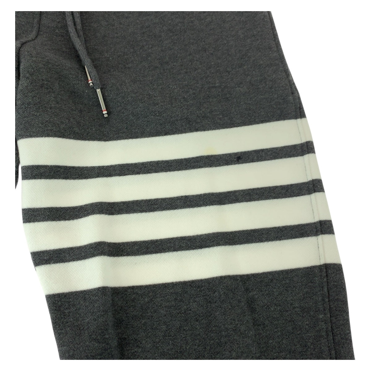 20439
THOM BROWNE トムブラウン 4BAR サイズ1 グレー ホワイト コットン MJQ008H 00535461 パンツ スウェットパンツ メンズ ABP25