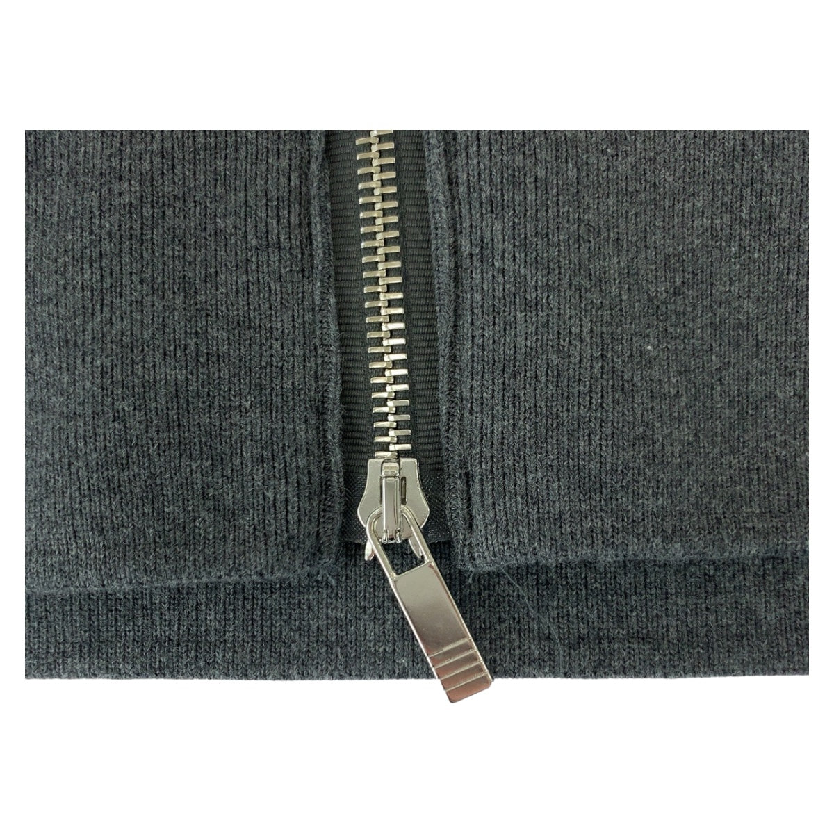 20440
THOM BROWNE トムブラウン Classic Loopback サイズ4 グレー ホワイト シルバー金具 コットン MJT022H 00535 025 パーカー フーディー メンズ ABP35