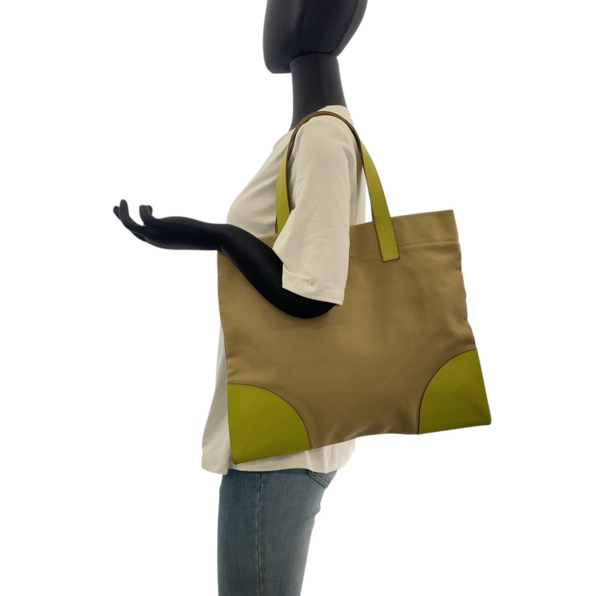 20465
PRADA プラダ 三角ロゴプレート ベージュ グリーン シルバー金具 キャンバス / レザー トートバッグ ショルダーバッグ レディース ABP28