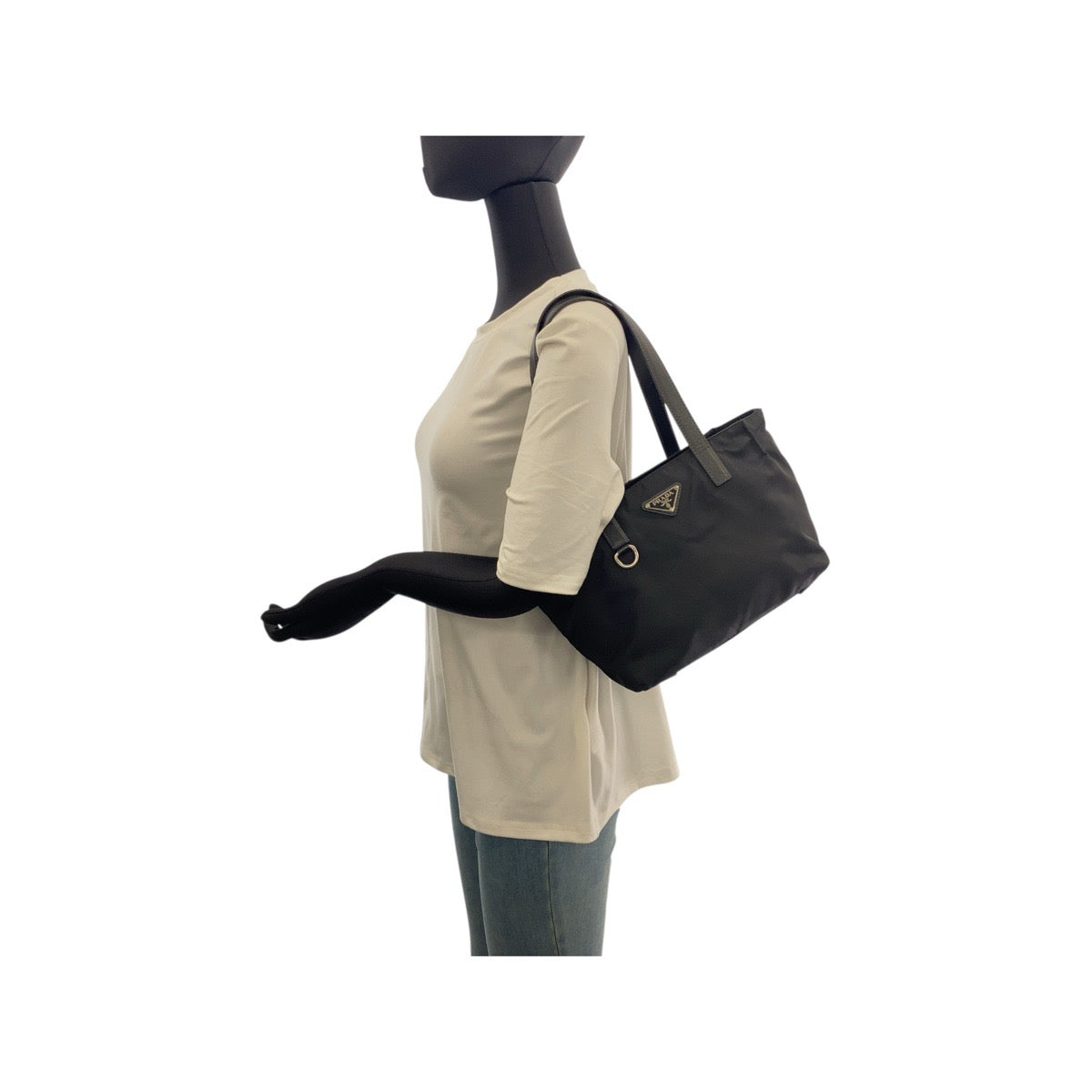 20471
PRADA プラダ テスート　サフィアーノ 三角ロゴプレート ブラック 黒 シルバー金具 ナイロン / レザー トートバッグ ショルダーバッグ レディース ABP36