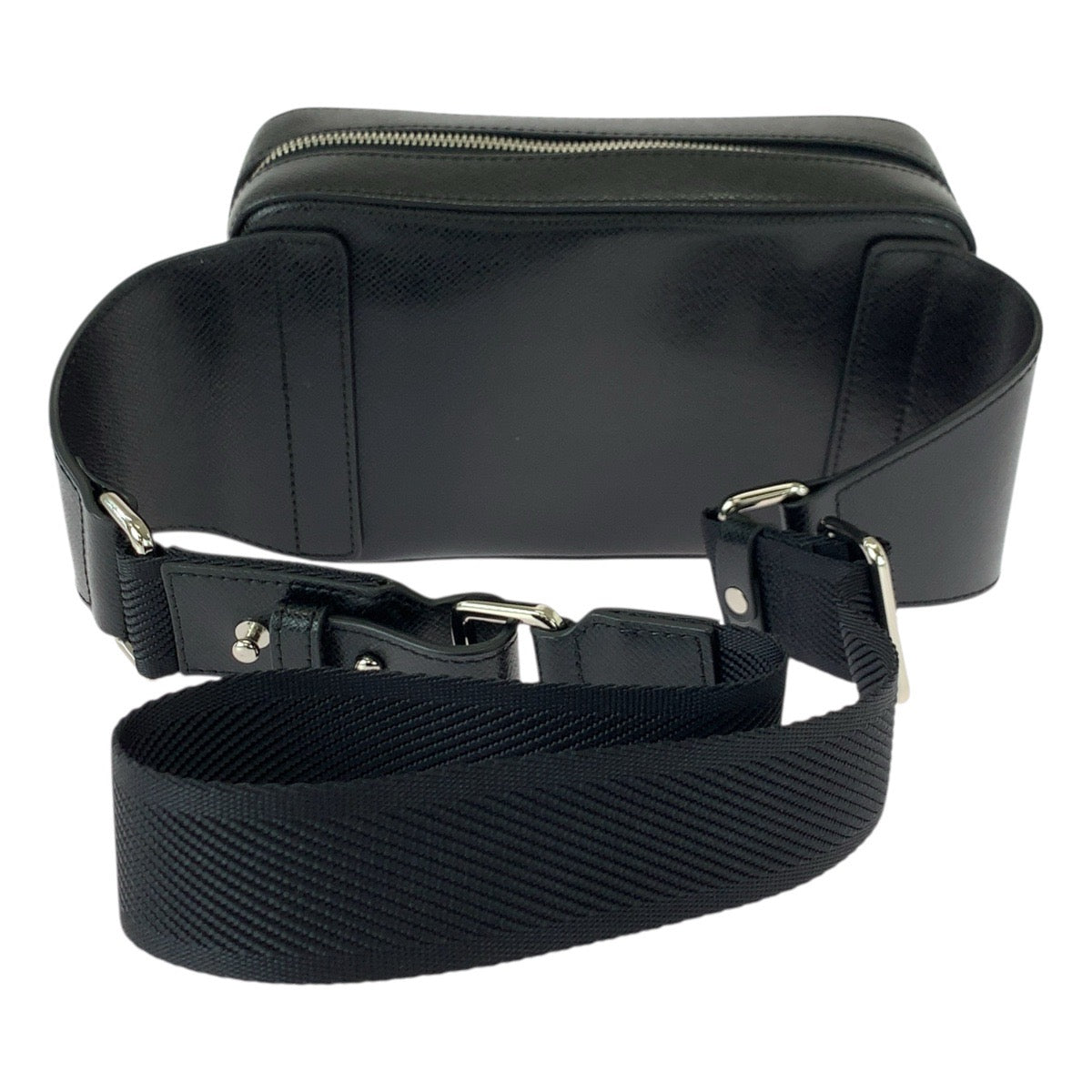 20478
Vivienne Westwood ヴィヴィアンウエストウッド ブラック 黒 シルバー金具 レザー ウエストバッグ バムバッグ レディース A32