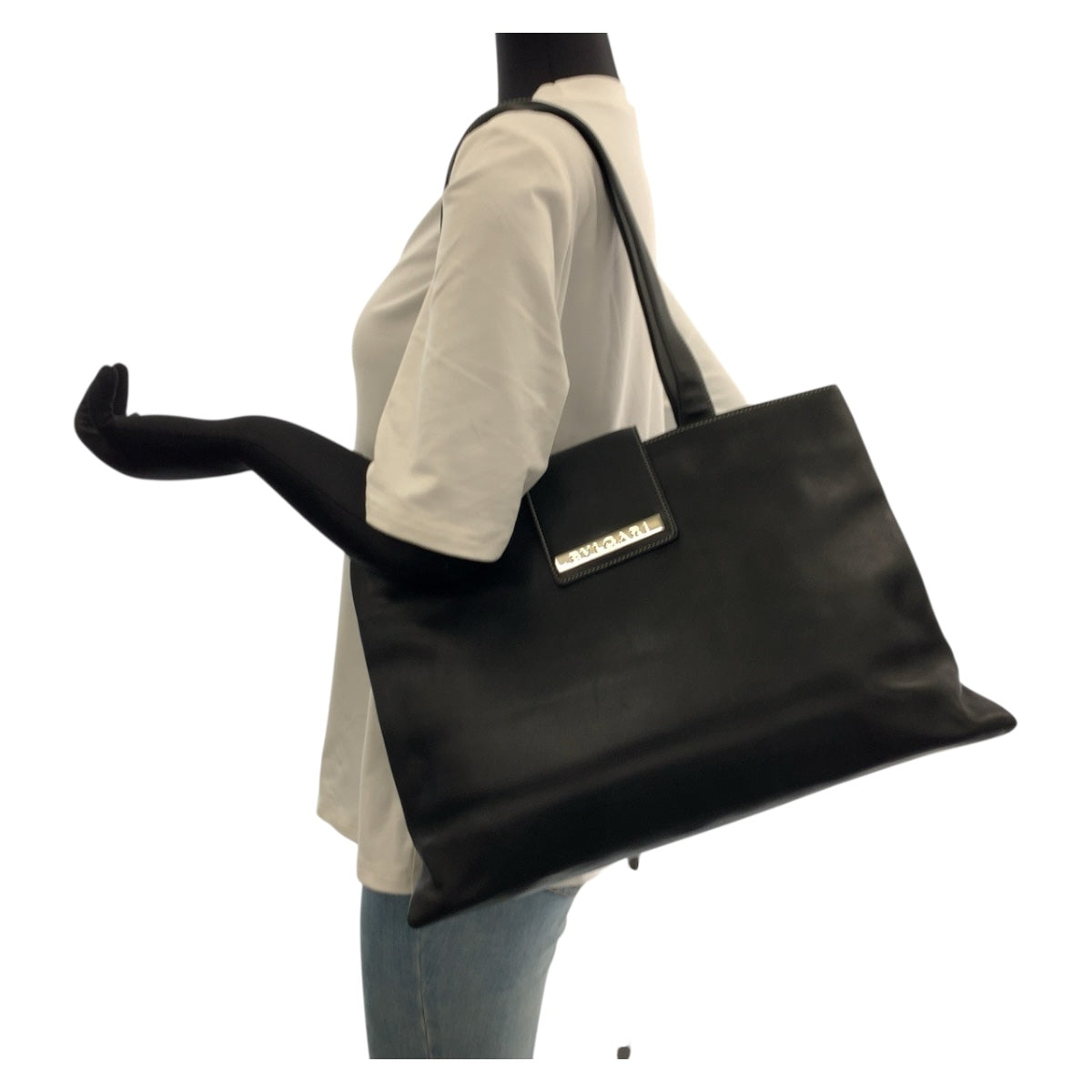 20480
BVLGARI ブルガリ ロゴプレート ブラック 黒 シルバー金具 レザー トートバッグ ショルダーバッグ レディース ABP28