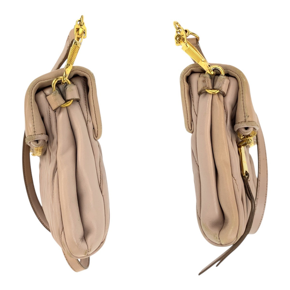 20482
MIUMIU ミュウミュウ マテラッセ ピンク ゴールド金具 レザー RP0363 ショルダーバッグ クラッチバッグ レディース AB30