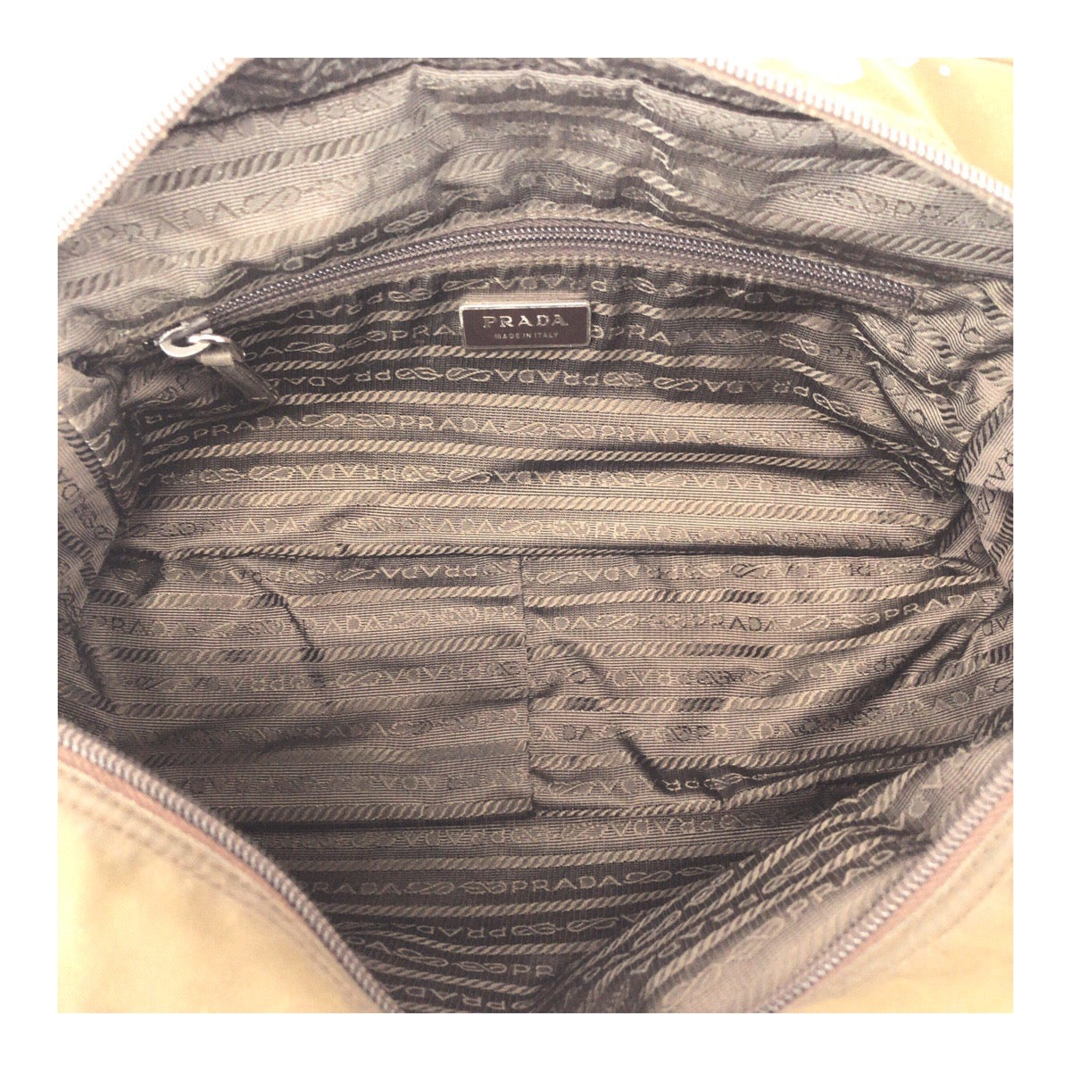 20511
PRADA プラダ テスート 三角ロゴプレート カーキ ブラウン シルバー金具 ナイロン / レザー トートバッグ ミニボストンバッグ レディース B12