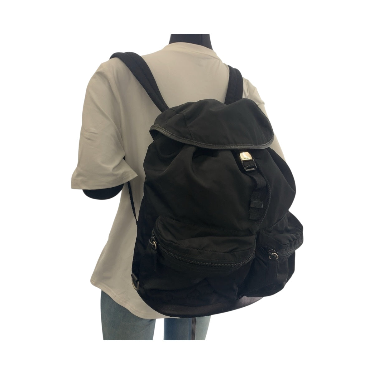 20524
PRADA プラダ テスート 三角ロゴプレート ブラック 黒 シルバー金具 ナイロン リュック バックパック レディース ABP44