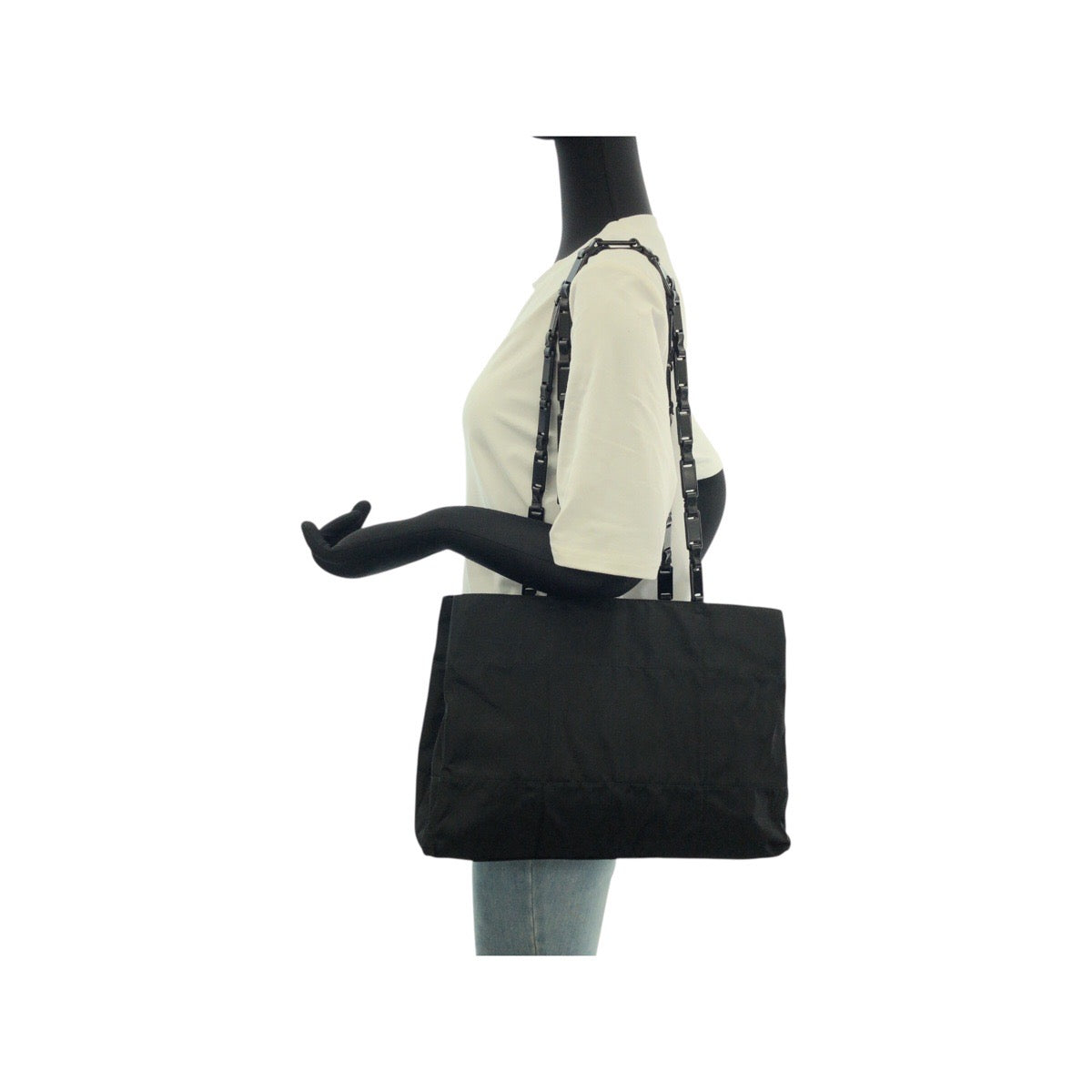 20537
PRADA プラダ テスート 三角ロゴプレート ブラック 黒 シルバー金具 ナイロン / プラスチック トートバッグ ショルダーバッグ レディース ABP30