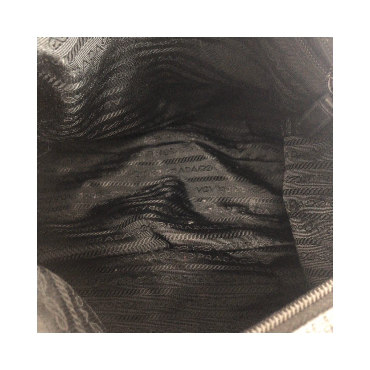 20546
PRADA プラダ テスート 三角ロゴプレート ブラック 黒 シルバー金具 ナイロン ショルダーバッグ メッセンジャーバッグ レディース AB32