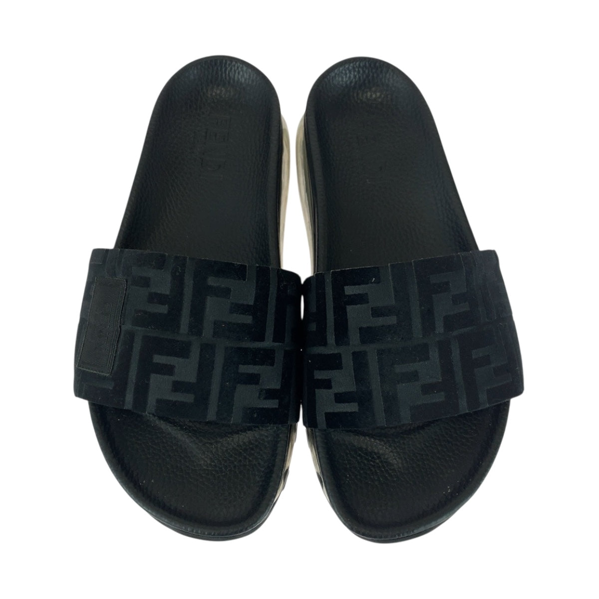 20558
FENDI フェンディ ズッカ サイズ7 ブラック ラバー 7X1284 サンダル メンズ AB24