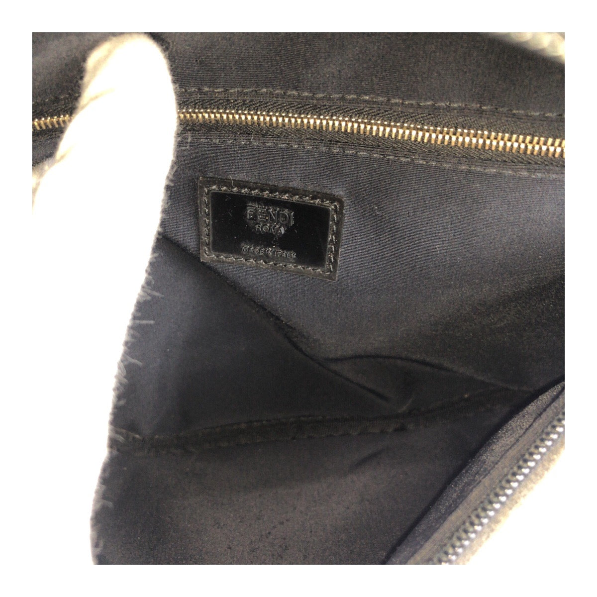 20559
FENDI フェンディ ズッカ柄 ブラウン ゴールド金具 キャンバス 7VA434 A4BI 189 8465 ボディバッグ バムバッグ メンズ AB49