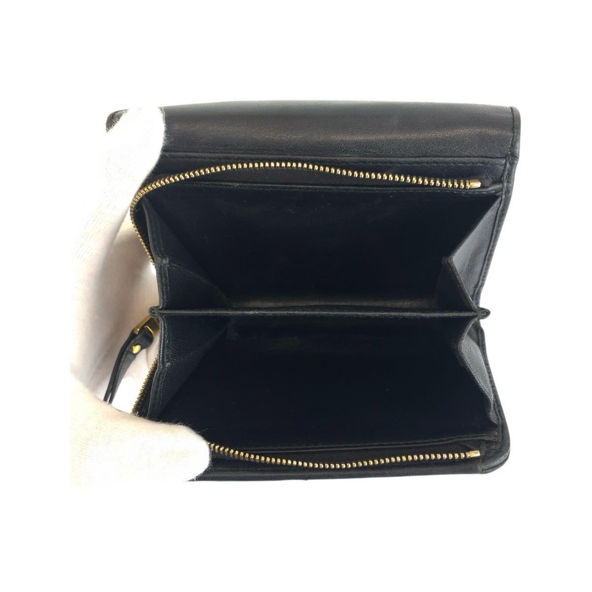 20594
MIUMIU ミュウミュウ マテラッセ ブラック 黒 ゴールド金具 レザー 折り財布 コンパクトウォレット レディース AB14