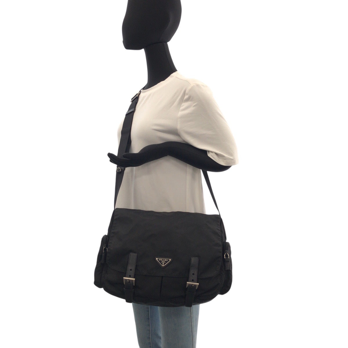 20598
PRADA プラダ テスート 三角ロゴプレート ブラック 黒 シルバー金具 ナイロン / レザー ショルダーバッグ メッセンジャーバッグ レディース ABP36